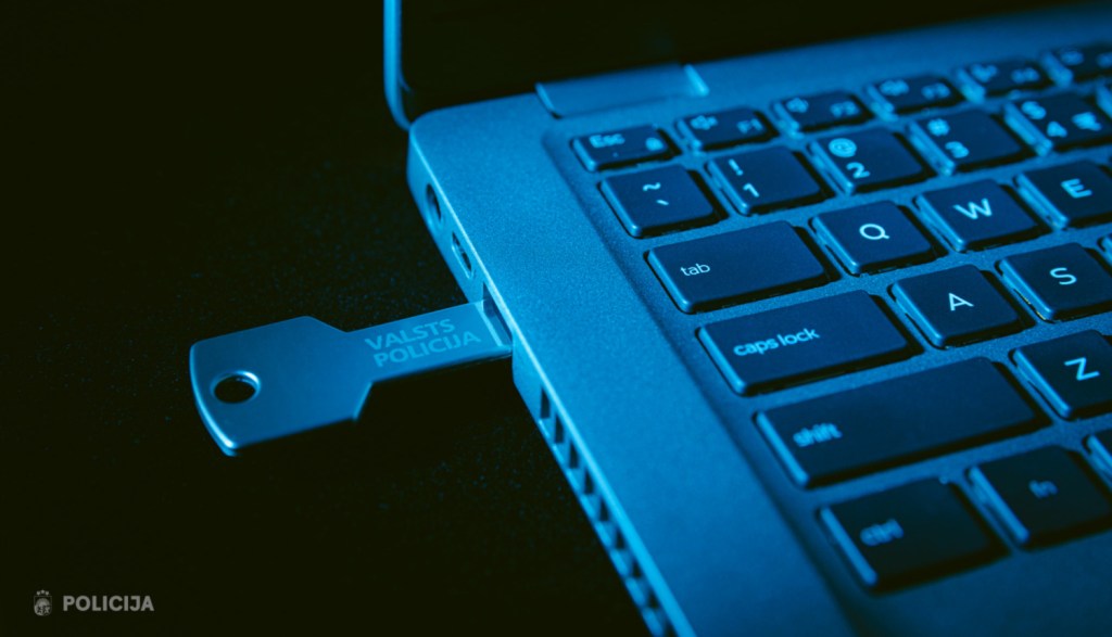 Bankas filiāles vadītāja 17 gadus apzagusi&nbsp;klientus