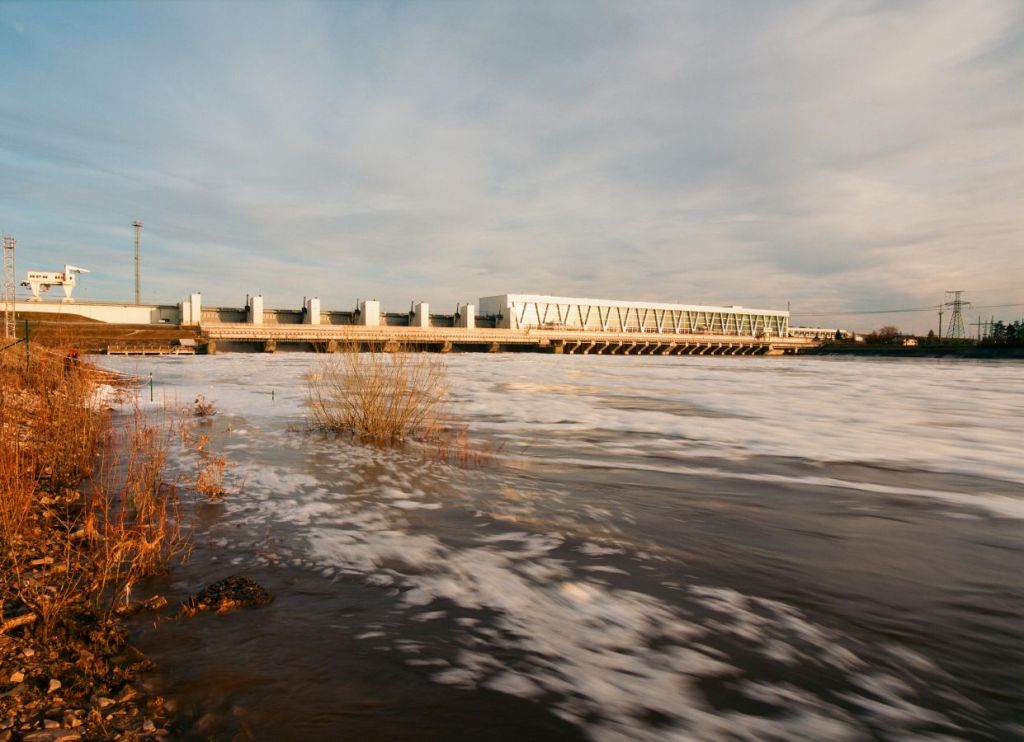Sāk vākt parakstus “Latvenergo referendumam”